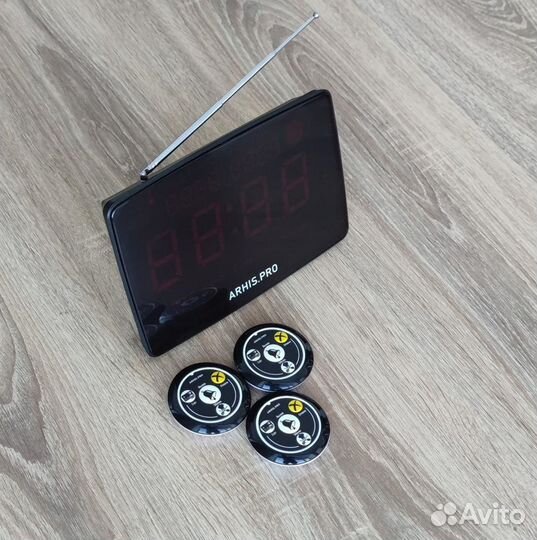 Кнопка вызова официанта для ресторана и табло