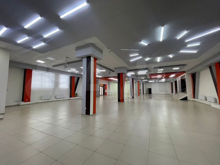 Первая линия, панорама, потолки 5м, 714 м²