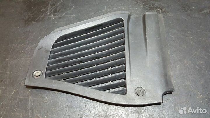 Накладка на жабо Porsche Cayenne 955 М48.50 06