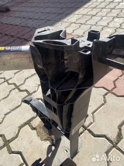 Поперечина передняя A2466200234