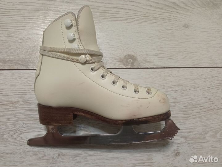 Коньки фигурные wifa 28 LL