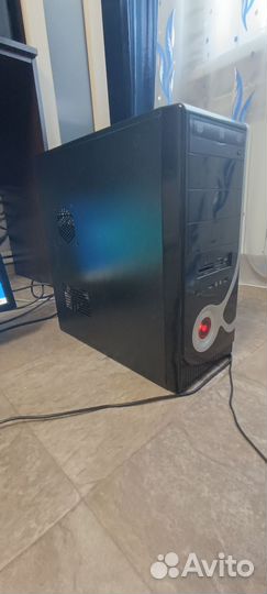 Системный блок с монитором