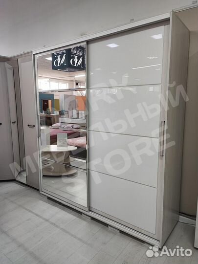 Шкаф-купе 200