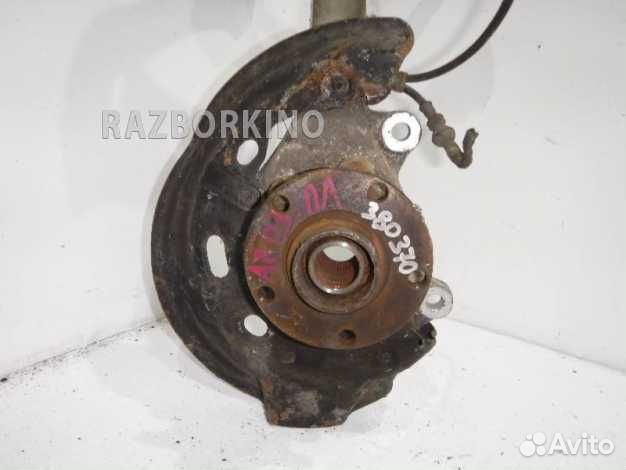 Кулак передний левый Ауди