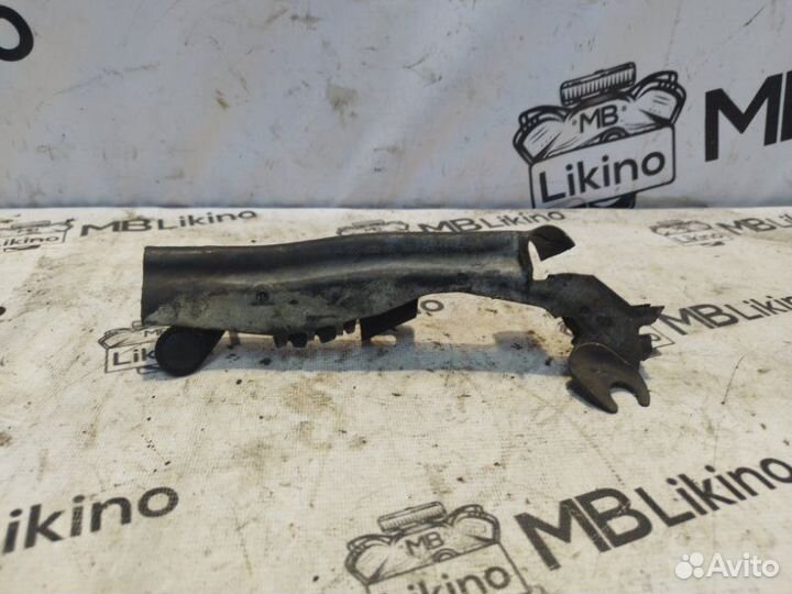 Уплотнитель трубок кондиционера правый Mercedes