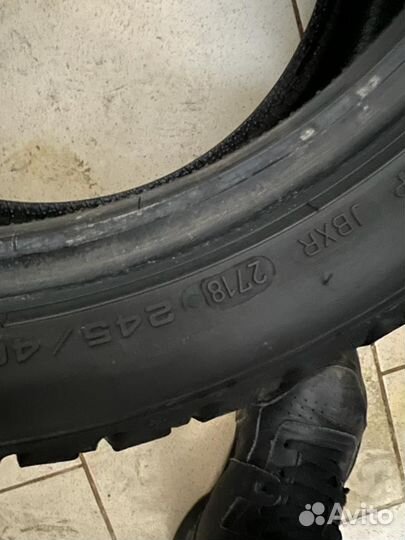 Goodyear UltraGrip Ice 245/40 R18