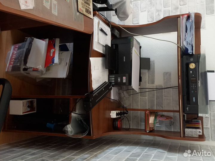 Компьютерный стол