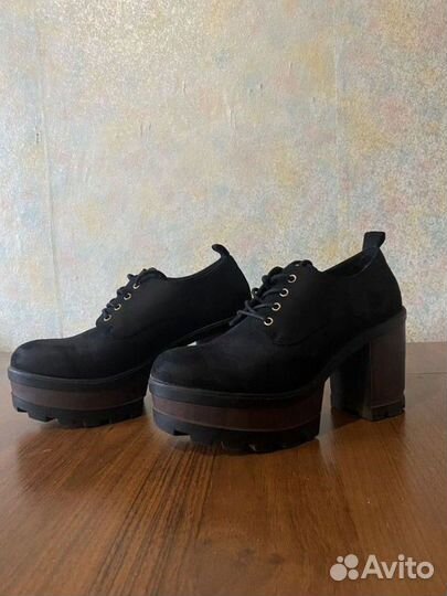 Ботинки женские