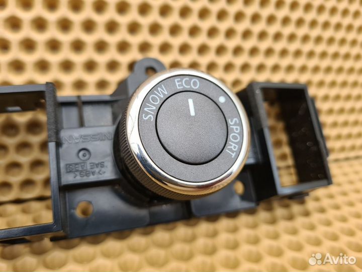 Переключатель Infiniti M Q70 Y51