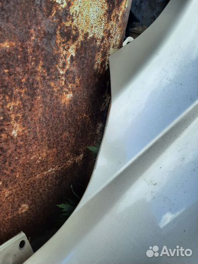 Крыло переднее левое nissan tiida