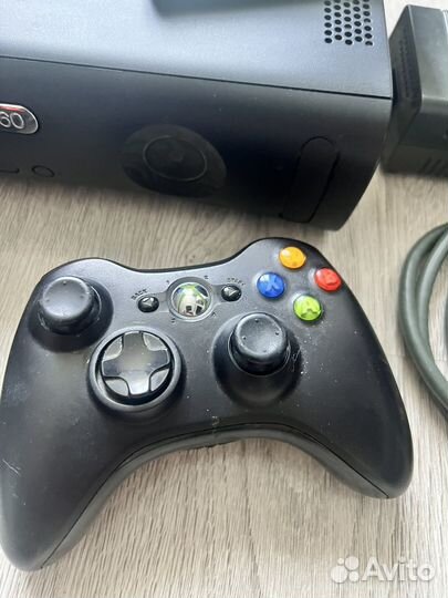 Xbox 360 с двумя джойстиками