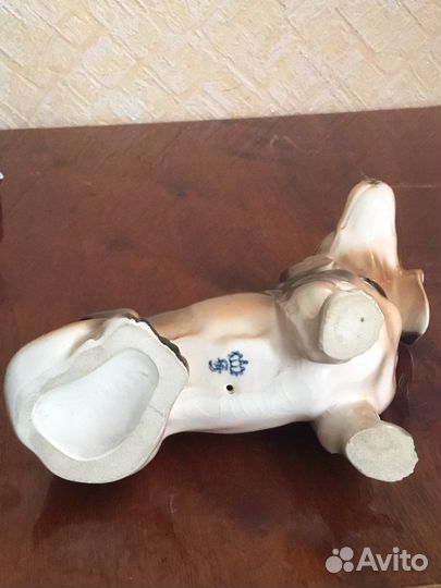 Фарфоровая статуэтка 