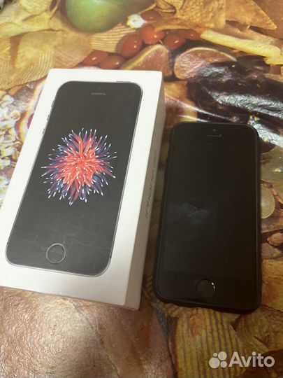 iPhone SE, 128 ГБ