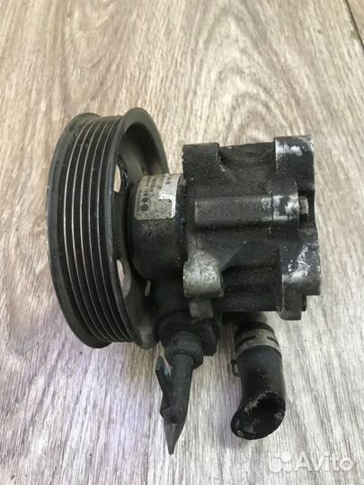 Насос гидроусилителя руля Saab 9-5 Z19DTH 2008