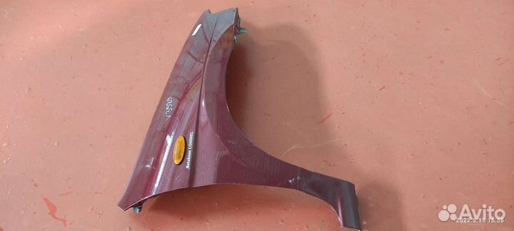 Крыло переднее правое mazda gemio 1998год выпуска