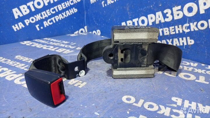 Задний средний ремень безопасности Volkswagen Polo