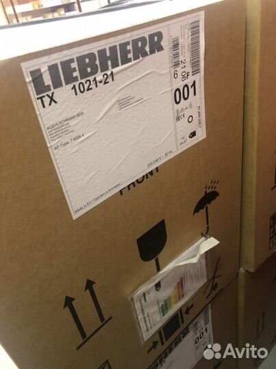 Холодильник маленький Liebherr TX 1021