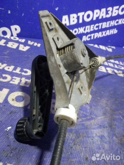 Задний левый стеклоподъёмник Skoda Octavia Tour