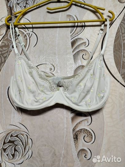 Бюстгальтер 