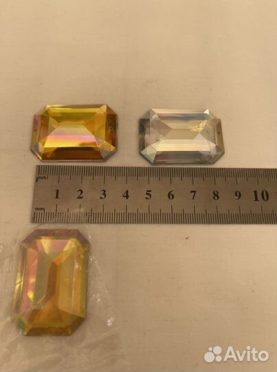 Стразы пришивные. Швейная фурнитура