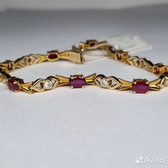 Золотой браслет с рубинами и бриллиантами