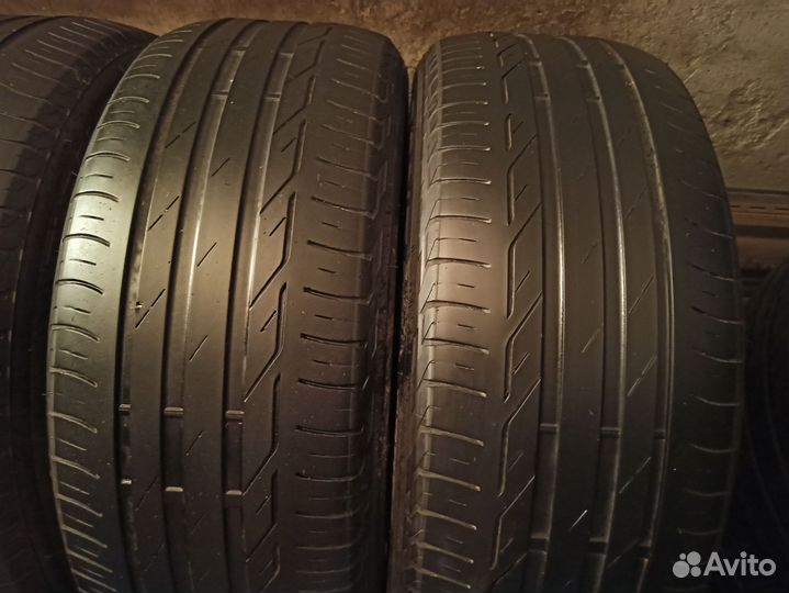 Bridgestone Turanza T001 215/55 R17