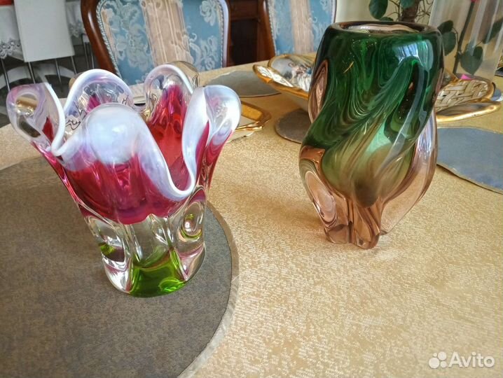 Вазы из цветного хрусталя