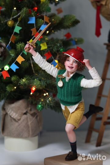 Мальчик играющий