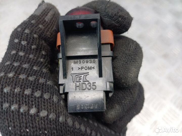 Кнопка аварийной сигнализации Honda Civic 8 FD