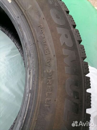 Pirelli Formula Ice 215/60 R17