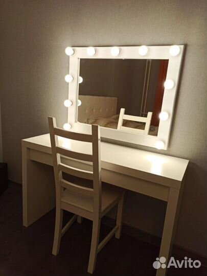 Зеркало с лампами,доставка