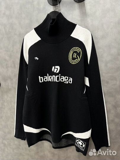 Свитер Balenciaga