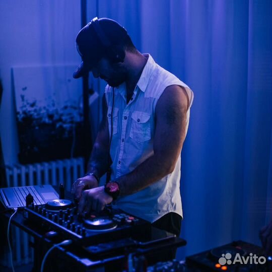 DJ(Диджей)