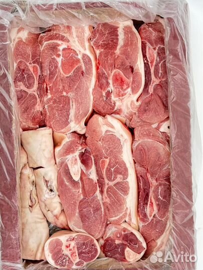 Свежая свинина в разрубе