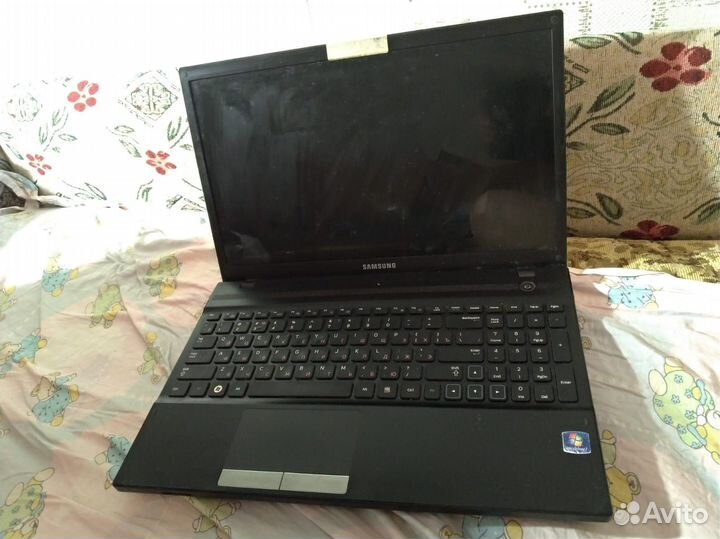 Ноутбук Samsung Intel Core i3 GeForce GT 520MX