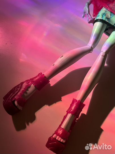 Кукла монстер хай лагуна