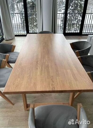 Стол на кухню. Мебель для ресторанов