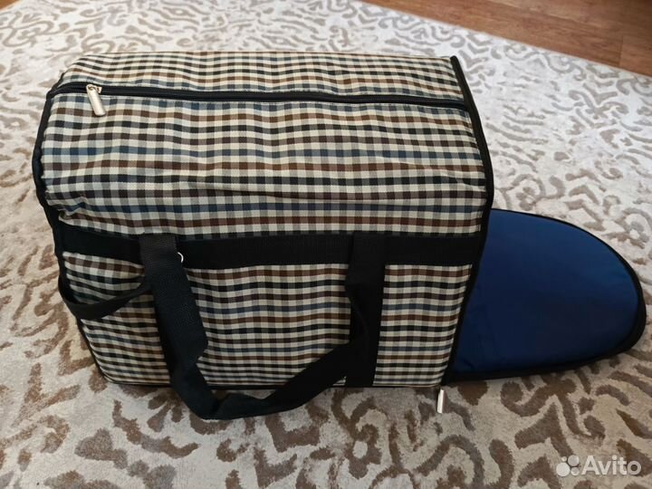 Переноска для кошек и маленьких собак