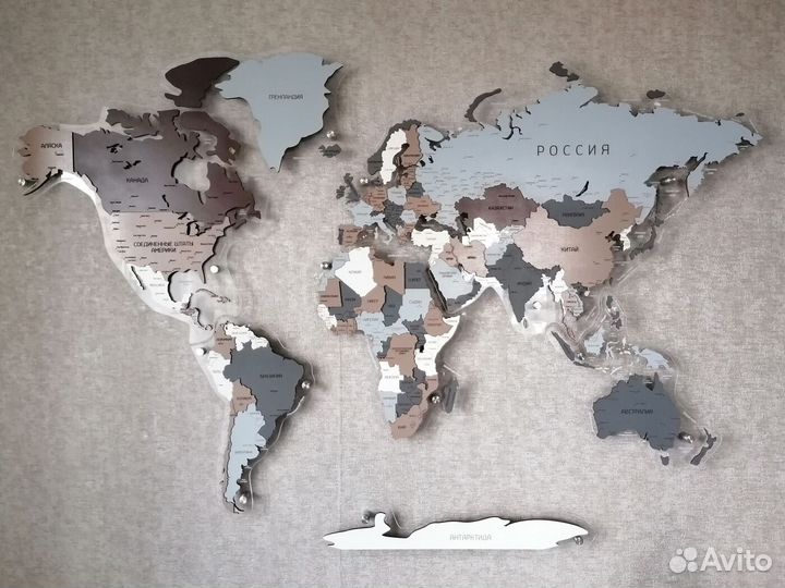 Деревянная карта мира на стену