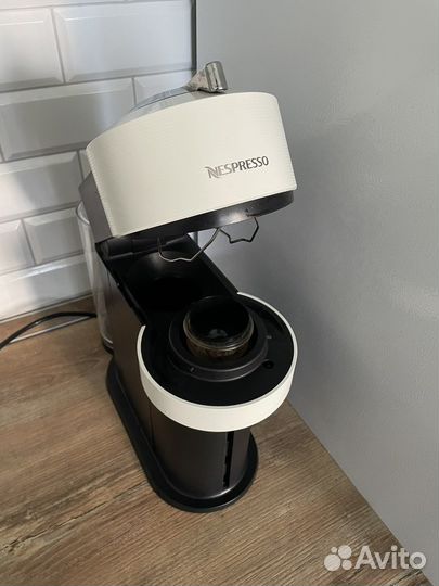 Капсульная кофемашина DeLonghi Vertuo Nespresso