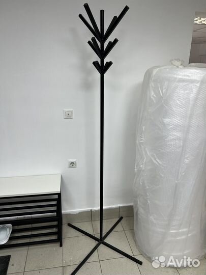 Вешалка напольная металлическая