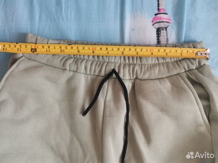 Новый мужской спортивный костюм