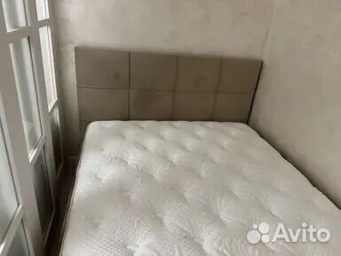 Кровать с матрасом