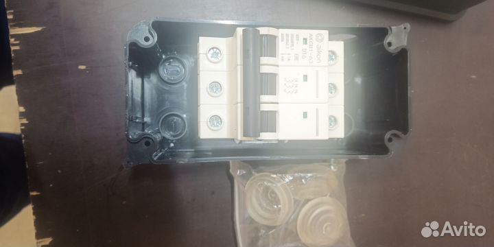 Автомат в боксе IP65