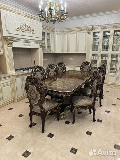 Комплект стол и стулья.Оплата при получении