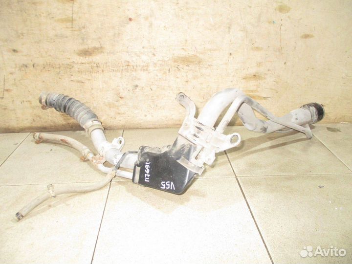 Горловина топливного бака Toyota Camry 50