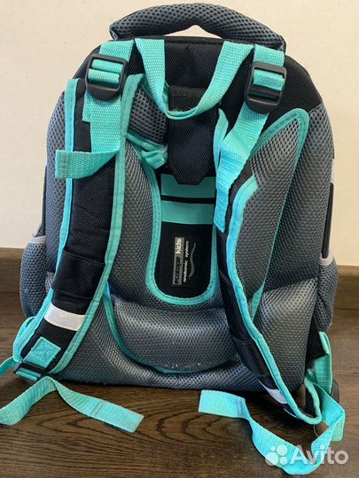 Продам школьный рюкзак