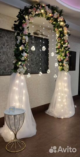 Свадебная арка в аренду и насыпные свечи