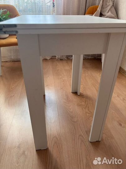 Кухонный стол