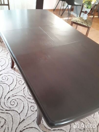 Стол обеденный